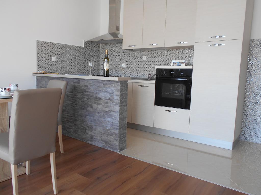 Apartment Cherry Kaštela Esterno foto