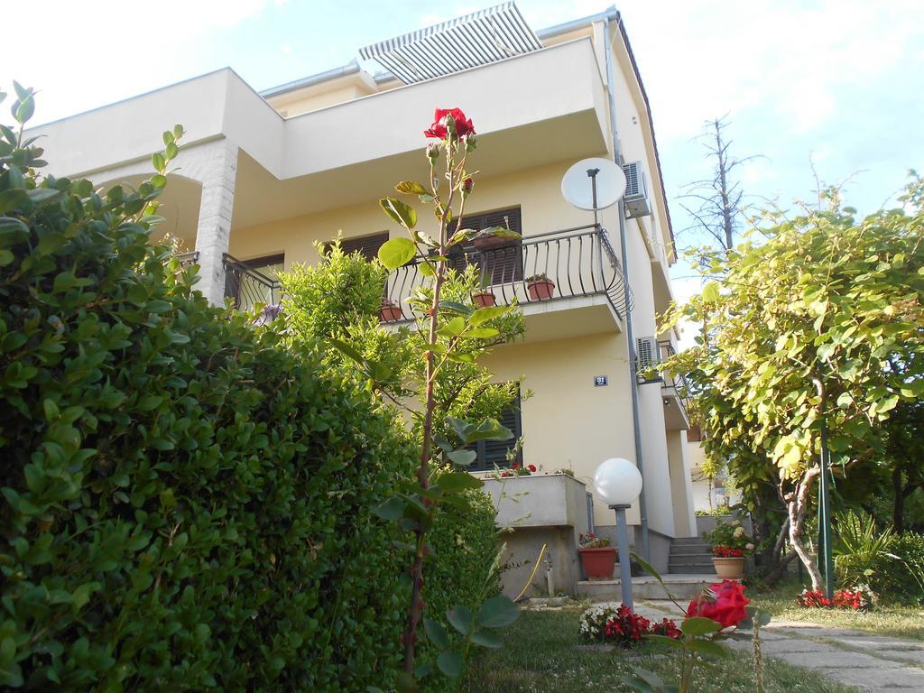 Apartment Cherry Kaštela Esterno foto